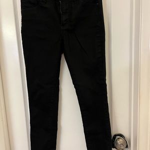 Black skinny jeans